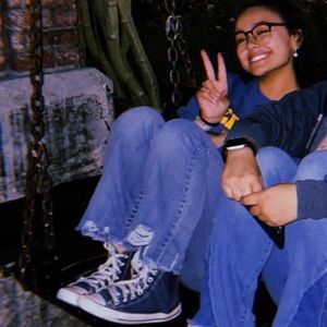 Meet your Posher, Emily